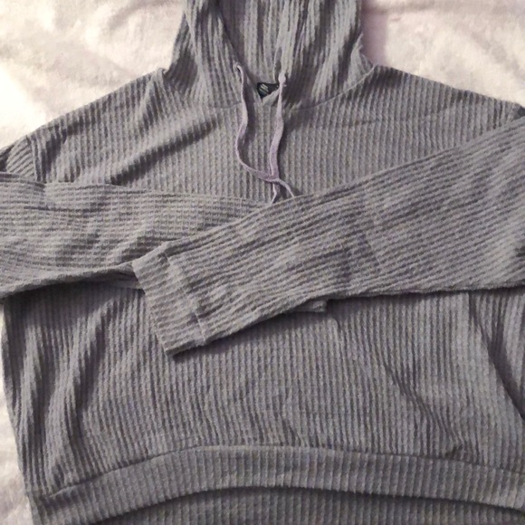 sweat - Picture 2 of 2